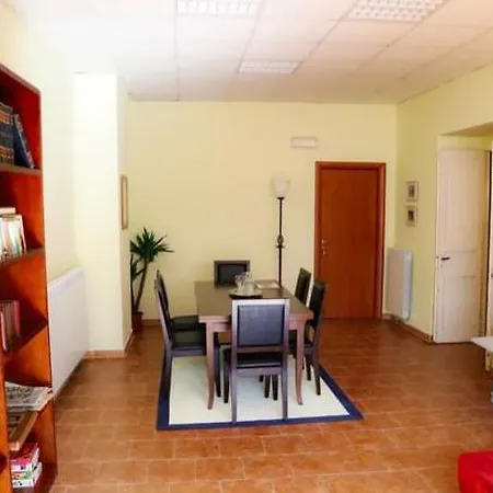 Hostel Foresteria La Gutula *